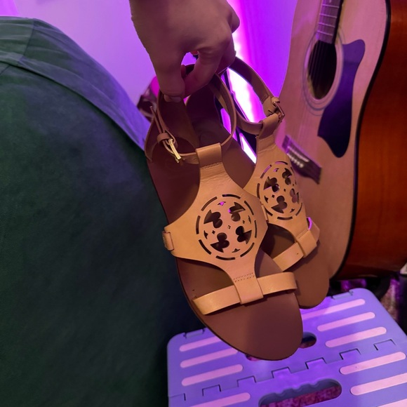 Tory Burch Zoey Sandals - Sand/Tan size 6 - Picture 7 of 8